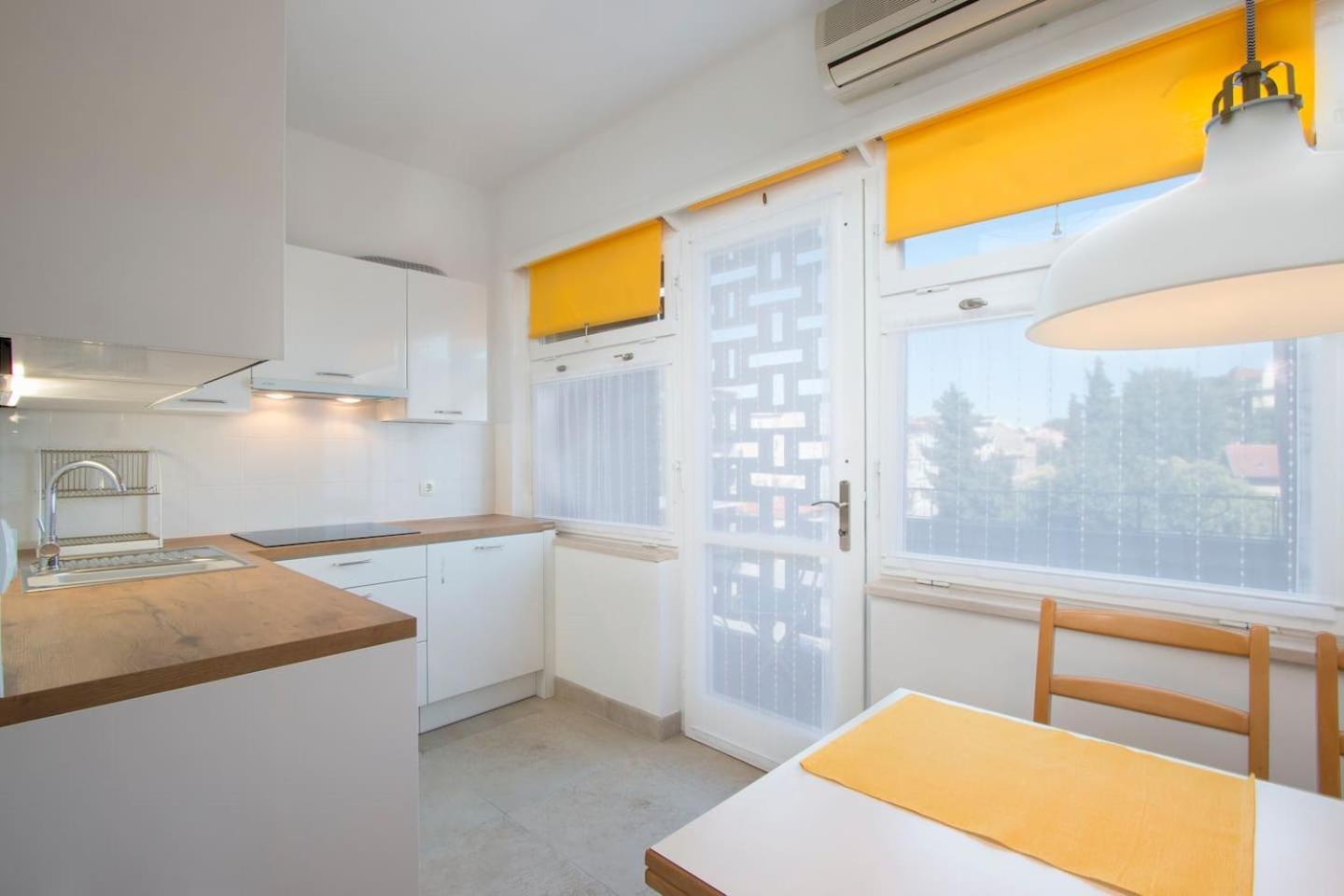 Apartment Cankar พูลา ภายนอก รูปภาพ